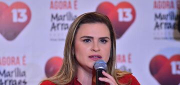Após resultado, Marília Arraes agradece a apoiadores e critica campanha de João Campos
