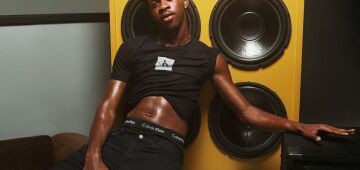 Preso por agressão ao andar seminu na rua, Lil Nas X inicia tratamento; entenda