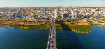 Petrolina, banhada pelo São Francisco, tem pegada cosmopolita