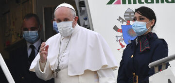 Apesar da violência e da covid, papa Francisco inicia viagem histórica ao Iraque
