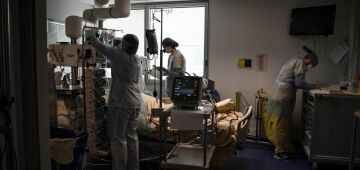 Brasil registra 1ª morte por reinfecção de Covid-19 com variantes brasileiras