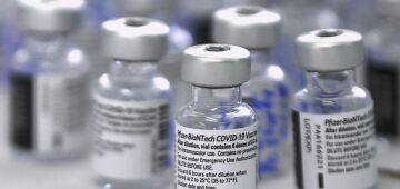 Israel compra mais milhões de doses da vacina da Pfizer