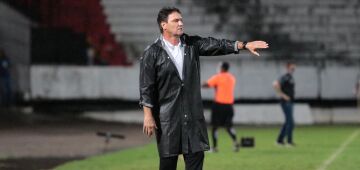 'Foi uma partida atípica', declara João Brigatti após derrota para o Botafogo/PB