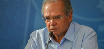 Em meio a pandemia, vetos ao Orçamento cortam recursos para saúde, educação e obras