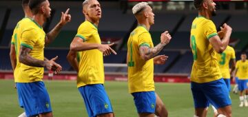 Brasil vence o Egito no futebol masculino e se classifica à semi das Olimpíadas