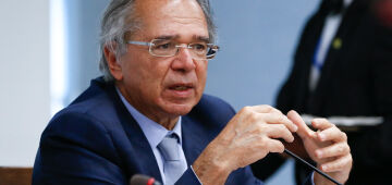 Subida dos juros deve provocar desaceleração na economia, diz ministro