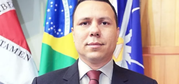 Vereador que tentou desobrigar uso de máscara morre de Covid-19 aos 34 anos