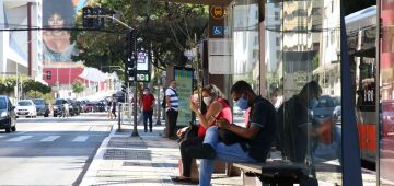 Covid-19: em 24 horas foram registrados 15,2 mil casos e 570 mortes
