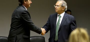'A gente vai sair junto', diz Bolsonaro ao lado de Guedes