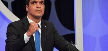Cabo Daciolo anuncia pré-candidatura à Presidência para 2026