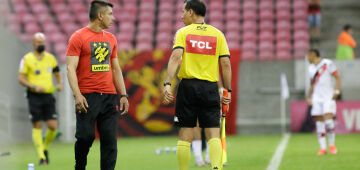 Florentín enaltece torcida e mostra alívio com vitória: 'traz tranquilidade'