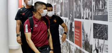 Após derrota, Florentín lamenta "resultado injusto" e ainda crê em permanência: "Sempre teremos fé"