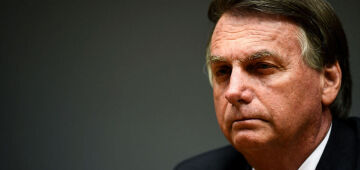Bolsonaro cancela compromissos e viagem, mas Presidência não informa motivo