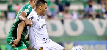 Com golaço de Juba, Sport vence Chapecoense