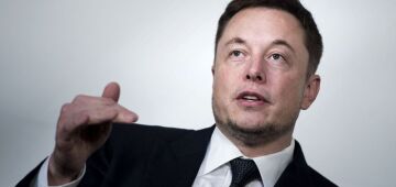 Elon Musk vende ações da Tesla por quase US$ 7 bilhões