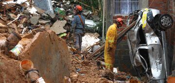 Município paulista busca oito desaparecidos em consequência das chuvas