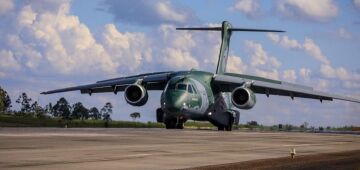 Portugal assina aditamento de contrato para aquisição da sexta aeronave KC-390 da Embraer