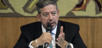 Relator insiste em mudanças na PEC Eleitoral, mas Lira quer votar texto do Senado