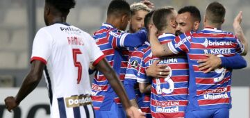 Fortaleza encara Estudiantes por vaga nas quartas da Libertadores; veja escalações e onde assistir