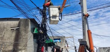 Pernambuco registrou média de 565 ligações clandestinas por dia em agosto, afirma Neoenergia