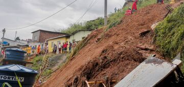 Olinda divulga balanço dos danos causados pela chuva e detalha força-tarefa de apoio