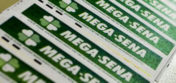 Mega-Sena sorteia prêmio de R$ 52,8 milhões nesta quinta; confira os números
