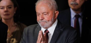 Com solução para Bolsa Família de R$ 600, Lula deve manter teto de gastos