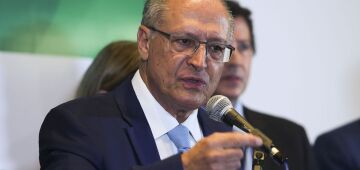 Alckmin minimiza caso de vaca louca no Brasil: "Boi velho"