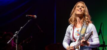 Bia Villa-Chan lança "Deixe Ela", música e videoclipe já estão disponíveis nas plataformas