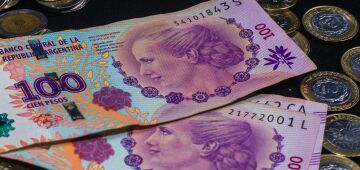 Argentina: ações e peso despencam após revés eleitoral de Milei 