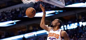 Thompson e Durant ofuscam LeBron e Dondic e Houston impõe 3ª derrota seguida aos Lakers