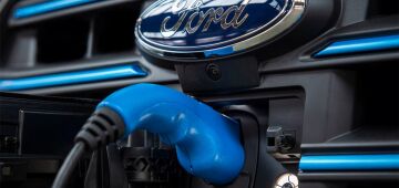 Ford prevê encargo de US$ 19,5 bi com EVs e recua de estratégia totalmente elétrica