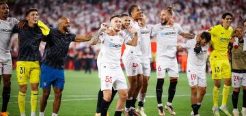 Sevilla vence United e vai enfrentar Juve nas semis da Liga Europa; Roma e Leverkusen também avançam