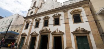 Igreja Conceição dos Militares é um templo religioso que chama atenção pelos detalhes 