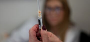 Adolescentes têm até dezembro para se vacinar contra HPV