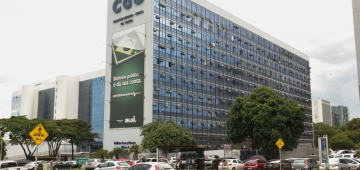 Servidores do Tesouro e CGU intensificam greve; auditores da Receita pleiteiam reajuste