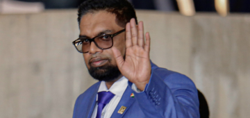 Ali, presidente reeleito da Guiana que capitaliza o petróleo e a soberania