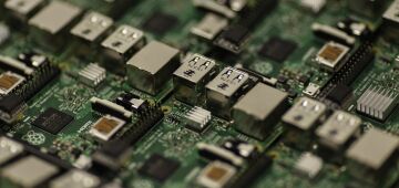 Ações de fabricantes de chips da China sobem até 20% após Pequim abrir investigações contra EUA