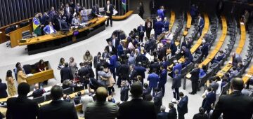 Deputados federais e senadores já doaram mais de R$ 1 milhão a aliados