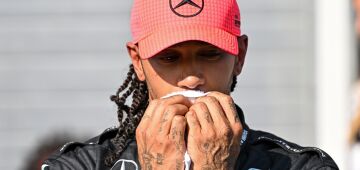 Hamilton lembra de depressão causada por bullying, racismo e pressão na F-1