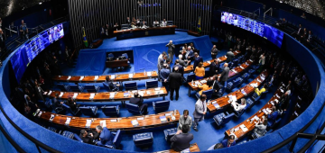 Senado aprova em primeiro turno a PEC da Anistia, que livra partidos de multas