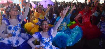 Mesmo com chuva, público se despede do São João do Recife neste domingo (2)