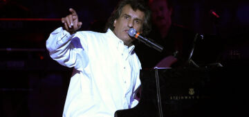 Morre cantor italiano Toto Cutugno