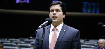 Fufuca ignora punição do PP e diz que vai seguir no governo Lula: 'Contribuir com a governabilidade'