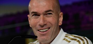 Zidane se aproxima da seleção francesa e é favorito para suceder Deschamps, diz jornal