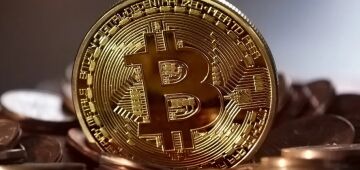 Criptomoedas: bitcoin recua, em correção após altas históricas, e fica abaixo de US$ 90 mil