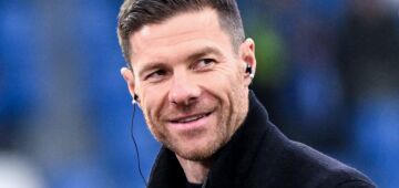 Xabi Alonso brilhou no Liverpool e volta a Anfield com Leverkusen: 'Especial estar aqui'