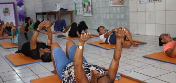 Centro garante aulas gratuitas de pilates para idosos na Zona da Mata Norte 