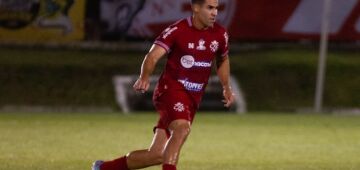 Náutico anuncia saída do meia Thiago Lopes