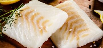 Para que serve deixar o bacalhau de molho no leite?